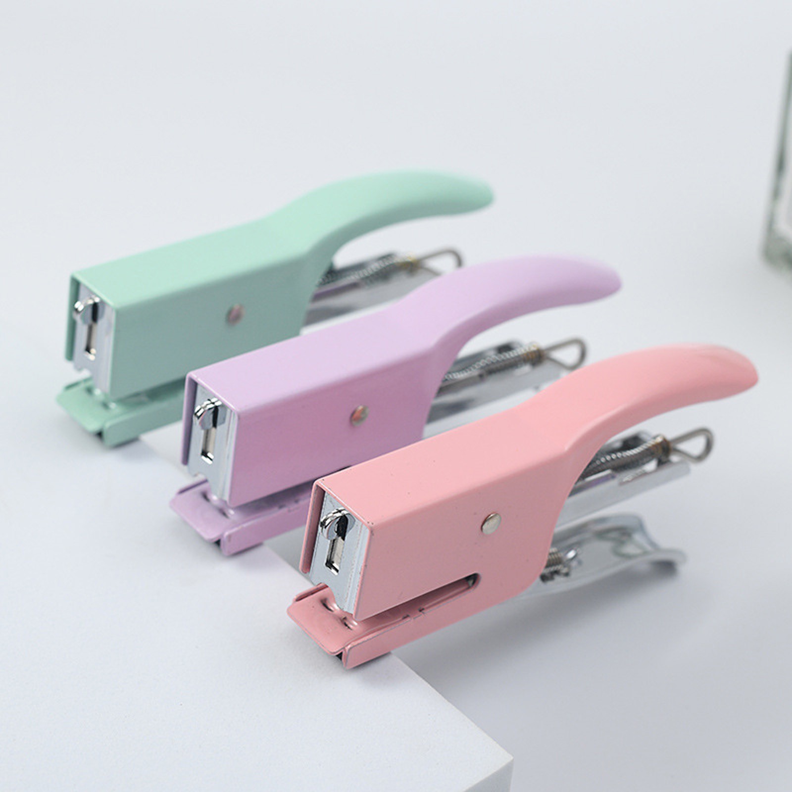 دباسة معدنية محمولة للمكتب، أد - مراجعة Stapler Heavy Duty وسعره